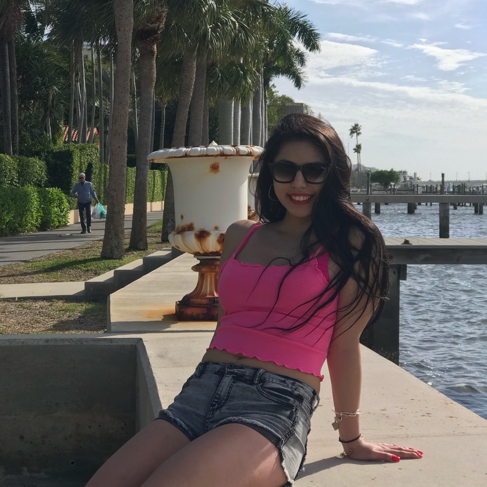 Meet your Posher, Linda